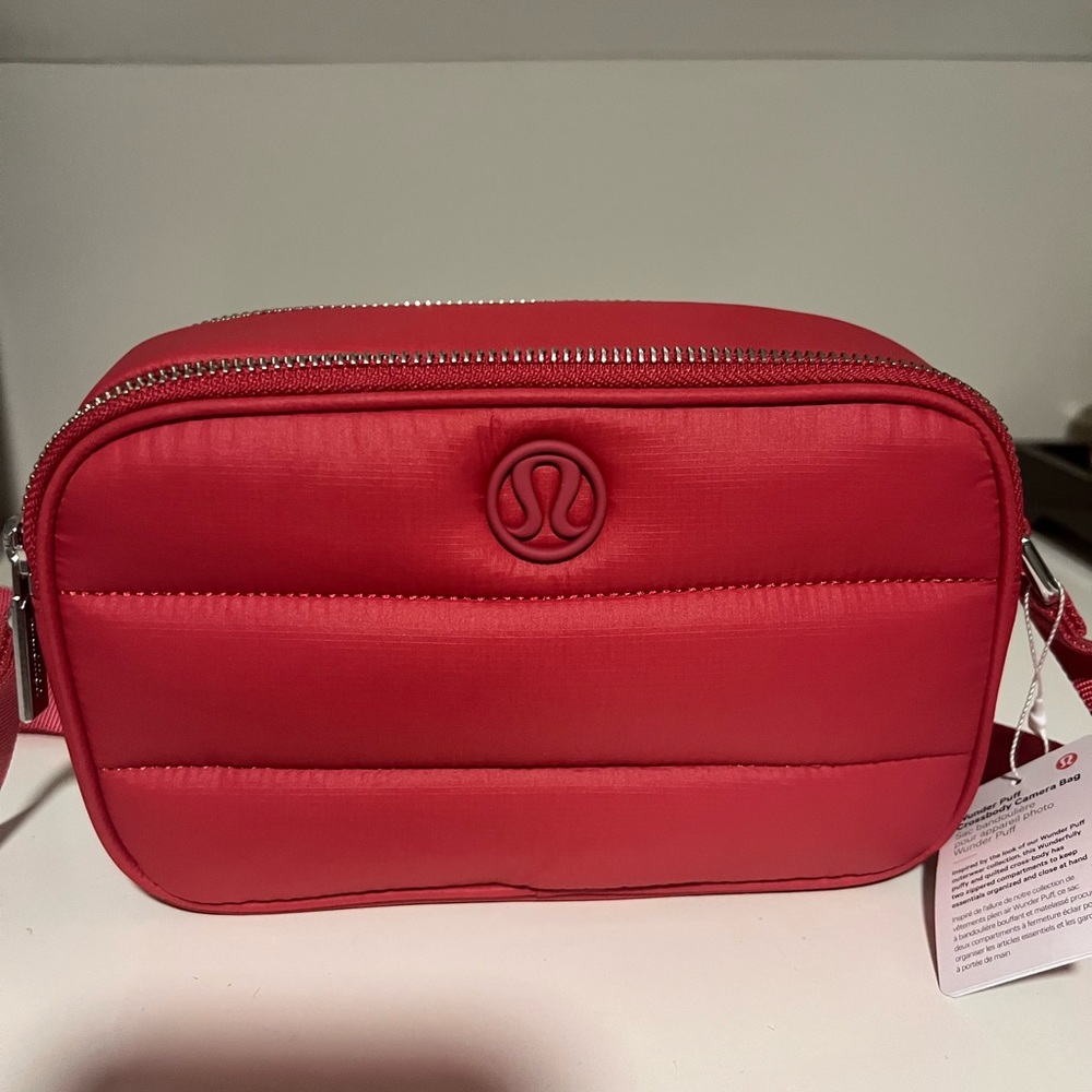 lululemon brand new wunder Puff crossbody camera bag